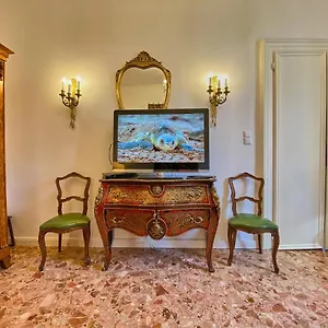 Venezianischer Palazzo Mit Kostenlosen Wlan Naehe Markusplatz Venice