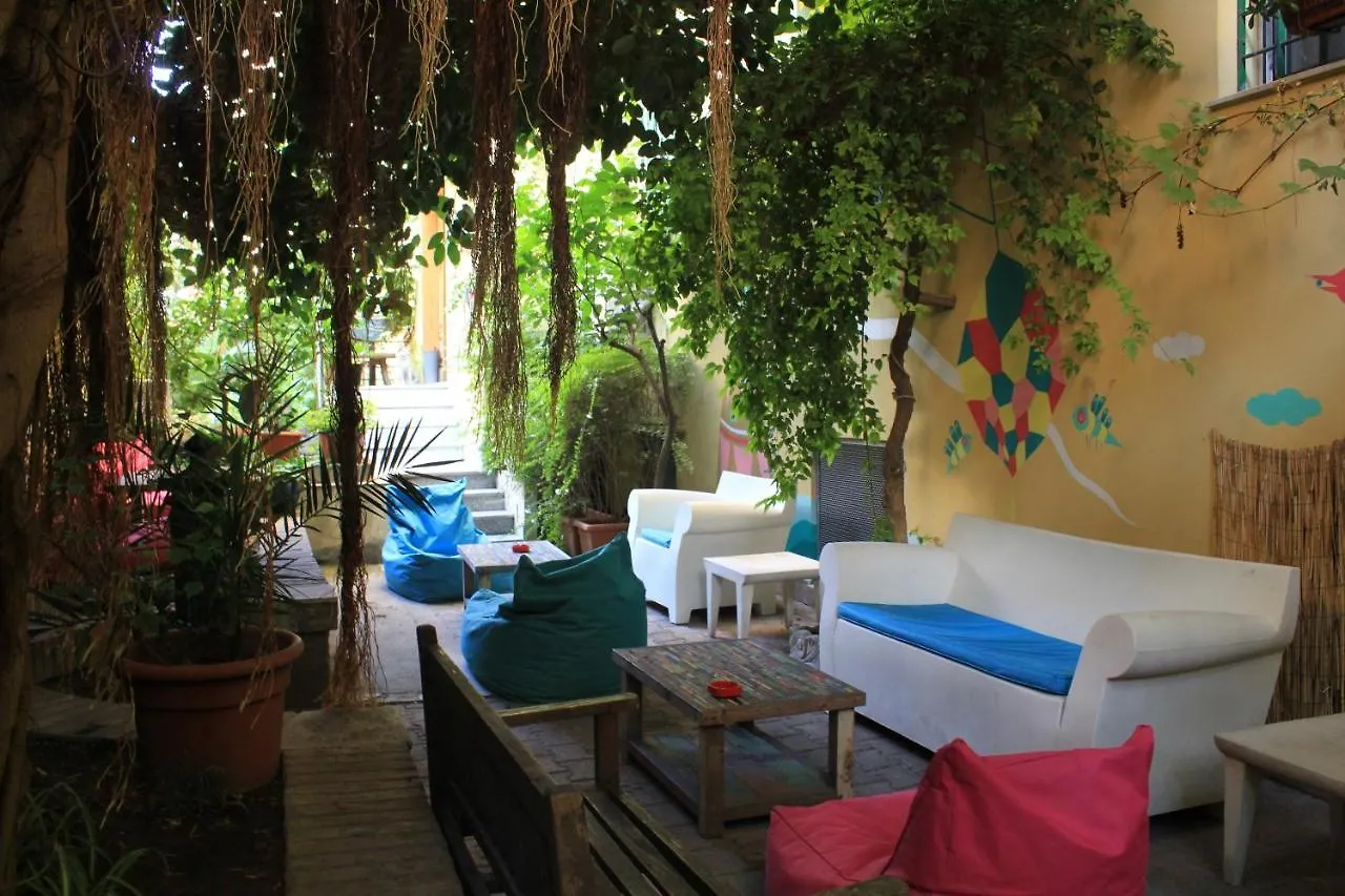 The Beehive Hostel Rome